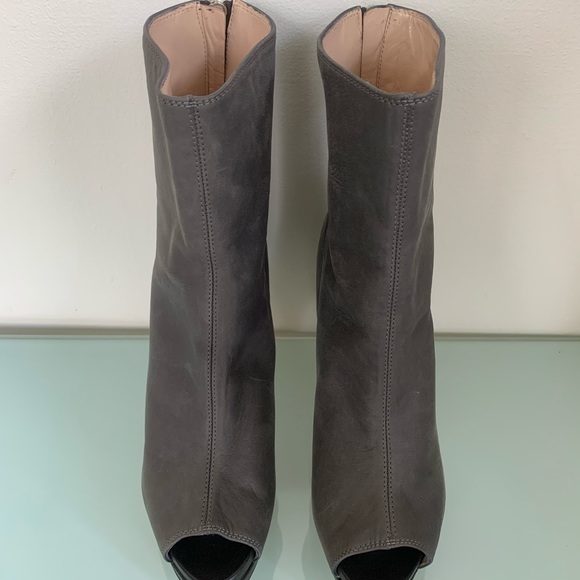 NWT Furla Warm Grey Leather Open Toe Boots EU size 39/US 8.5 - Picture 2 of 6